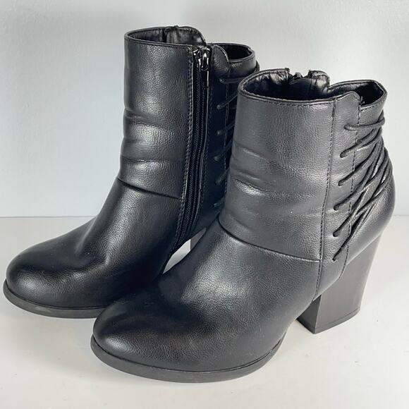 Bamboo JAIDEN ANKLE BOOTS Size 7 Womens Bootie Faux Lace-up Chunky Heel Shoes - Picture 1 of 10